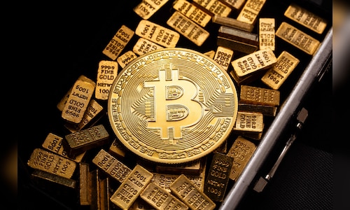 Adding bitcoin alongside gold to your portfolio juiced returns and didn't raise risk, study shows