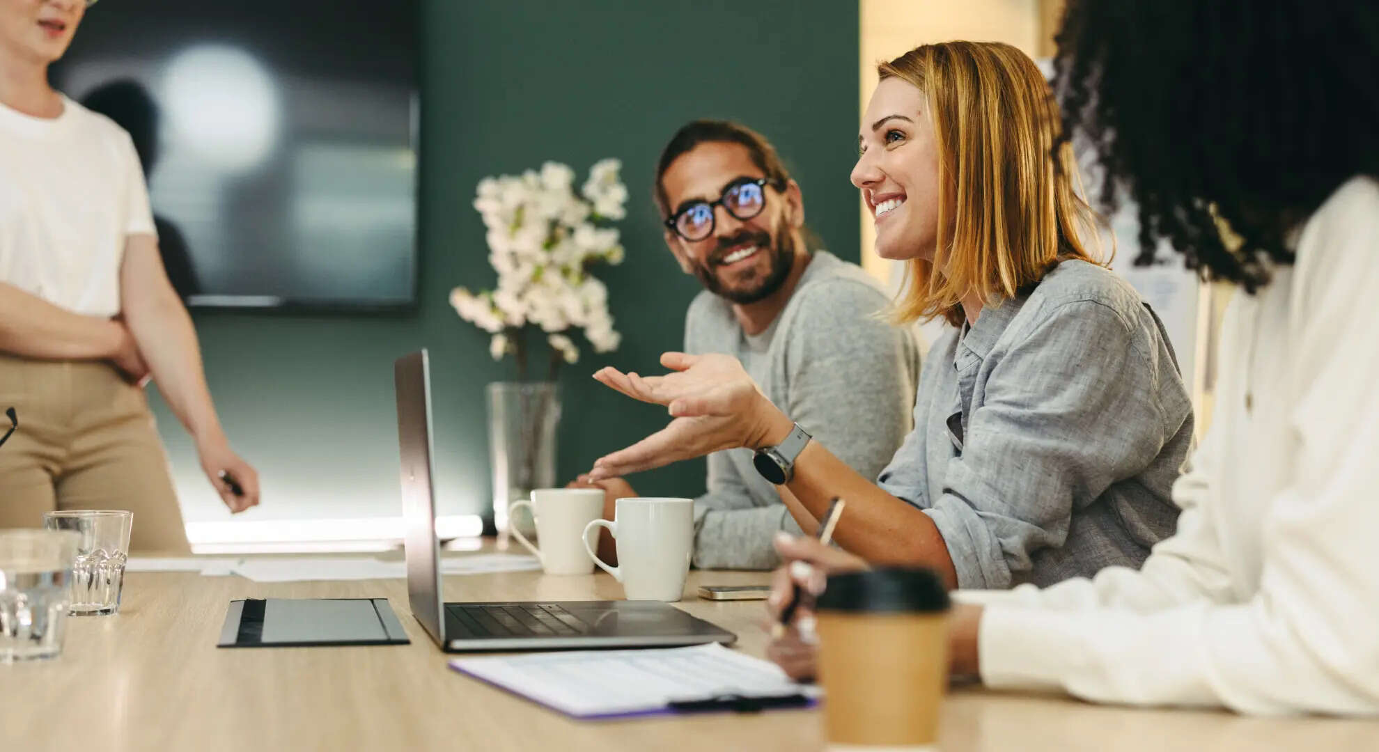 5 things you should never discuss at work