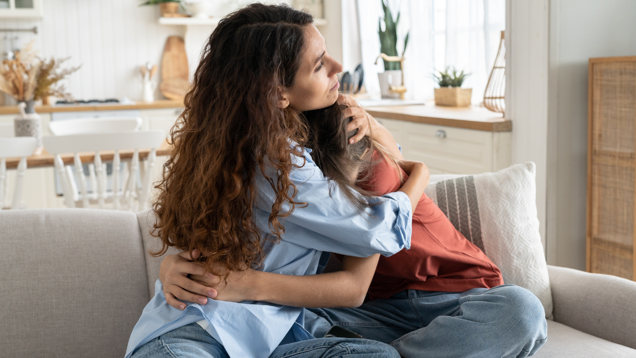 ​5 silent ways children ask for attention