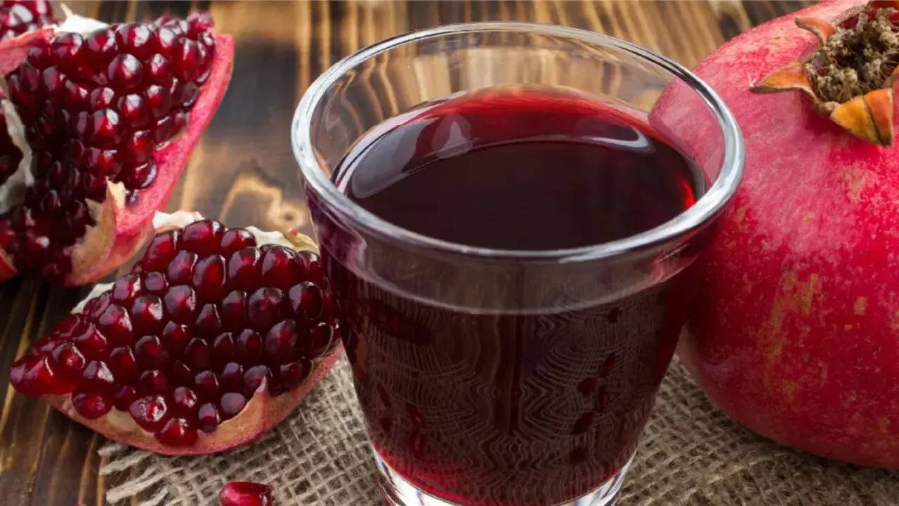 ​5 red fruits to help control blood pressure​