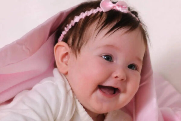 10 beautiful baby girl names that mean grace and elegance