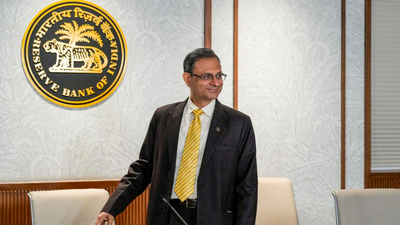 Can't trade macro sovereignty for capital easing: Malhotra