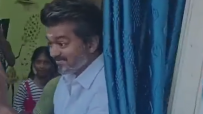 When Vijay came knocking on voters’ doors in Perambur | Chennai News