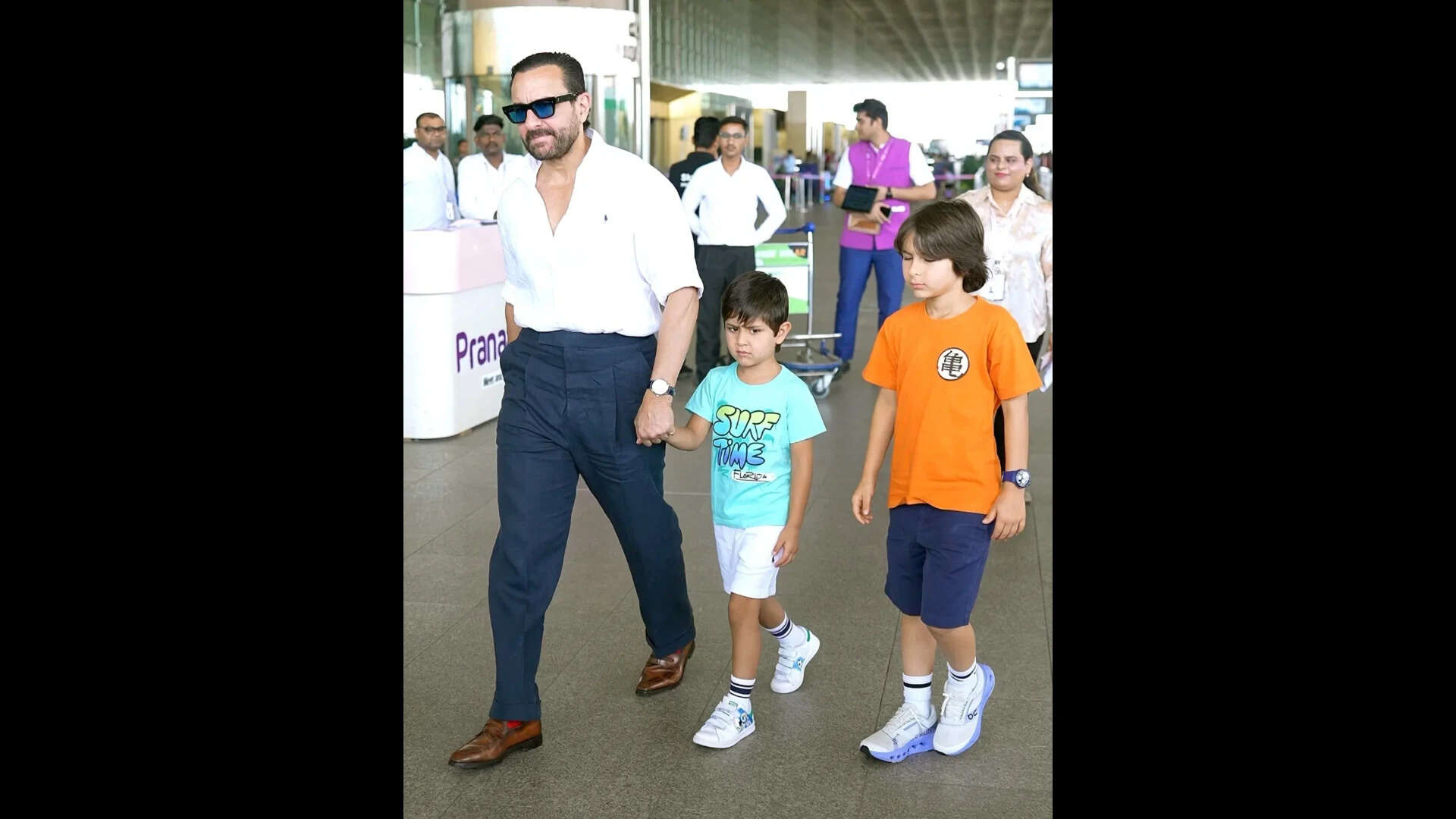 PICS: Kareena Kapoor and Saif Ali Khan’s airport look with Taimur, Jeh turns heads | Hindi Movie News