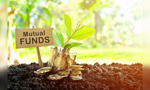 A savings mutual fund has turned ₹10,000 monthly SIP into ₹56 lakh over 21 years
