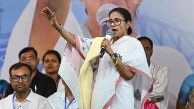 Mamata Banerjee Dances at Tentulia Rally, Criticizes BJP | India News