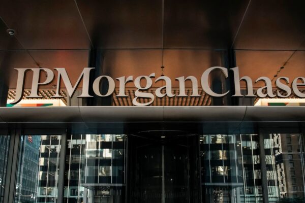 JPMorgan Chase-led group reins in credit
