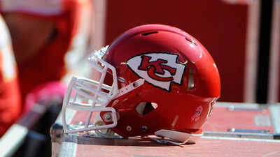 NFL Trade Rumors: Kansas City Chiefs linked to $15M New York Giants pass rusher and $10M Chicago Bears tight end in bold ESPN proposals | NFL News