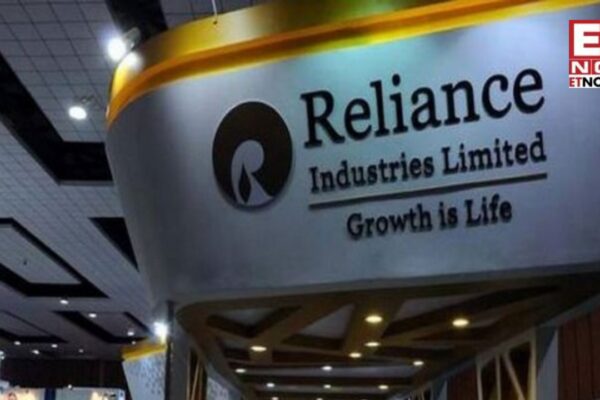Reliance share price: RIL stock under pressure; experts advise caution amid weak technical setup - Markets