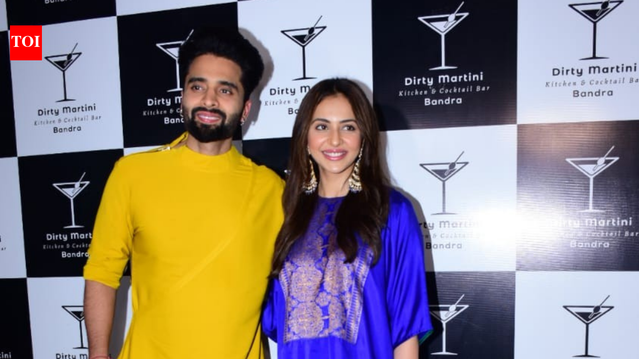 Rakul Preet Singh credits Jackky Bhagnani for support during injury recovery: 'He is all ears when he is listening to me' |
