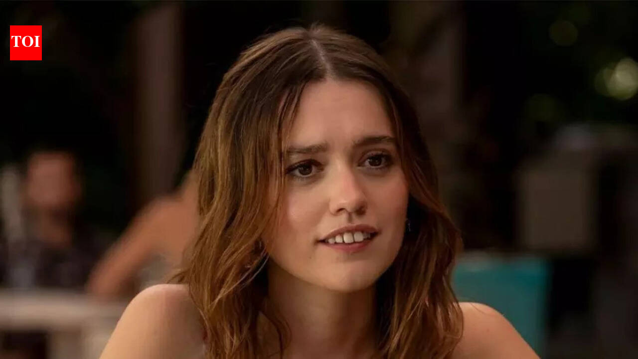 Aimee Lou Wood takes jab at ‘The White Lotus’, S*x Education’ on ‘SNL’ UK: ‘the show that took the shame out of…’ |
