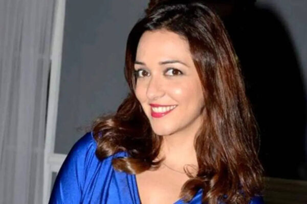 Nauheed Cyrusi: 'Faltu mein they add kissing scenes,' says Nauheed Cyrusi about doing less acting work: 'Producer holds 25 percent of payment' | Hindi Movie News