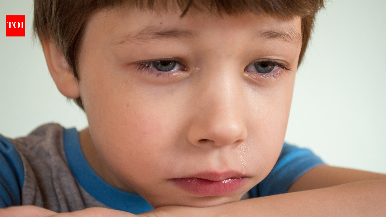 Parenting Mistakes: 5 things parents unknowingly do that break a child's heart