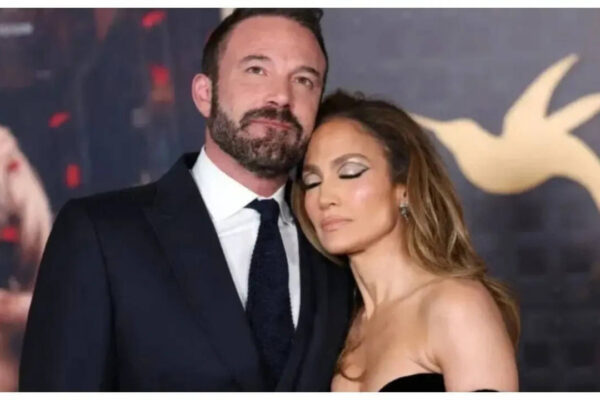 Jennifer Lopez slashes price on Beverly Hills mansion; lists former love nest for USD 50 million after Ben Affleck transfers ownership |