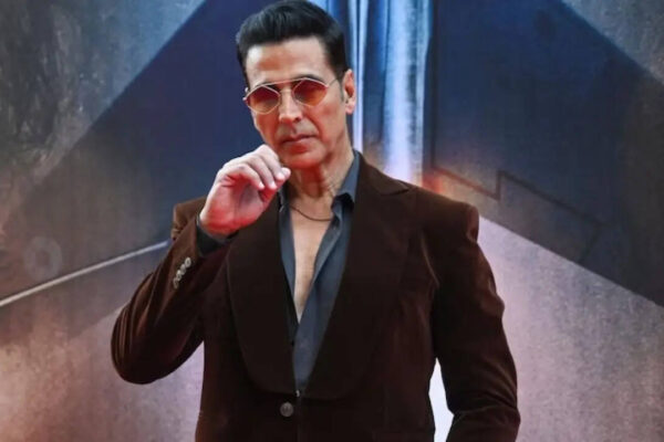 Akshay Kumar Eye Surgery: Akshay Kumar undergoes eye surgery for vision correction, the actor to take a short break now, after schedule wrap of Anees Bazmee's film | Hindi Movie News