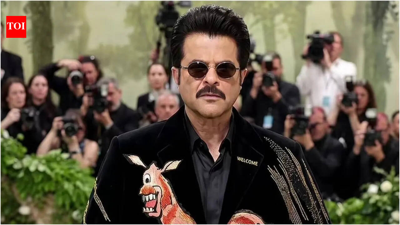 Met Gala 2026: Anil Kapoor wins the Met Gala 2026 AI trend by reimagining Majnu Bhai’s iconic painting from 'Welcome' as couture; fans react | Hindi Movie News