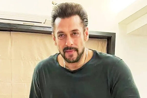 Salman Khan shows off lean new look; actor's weight loss leaves fans﻿ excited for next with Nayanthara- PICS |