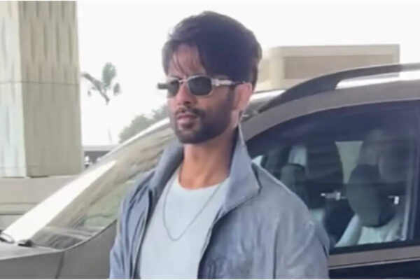 Shahid Kapoor spotted waiting in airport queue, elderly man politely asks 'Cocktail 2' star to move ahead - Watch VIRAL video |