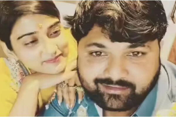 Samar Singh: Akanksha Dubey death case: Allahabad High Court serves notice to singer Samar Singh and brother Sanjay Singh | Bhojpuri Movie News