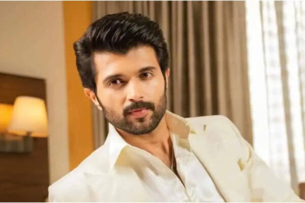 'Makes me feel like I am not doing enough': Vijay Deverakonda reacts to overwhelming birthday messages from his 'rowdy' fans | Telugu Movie News