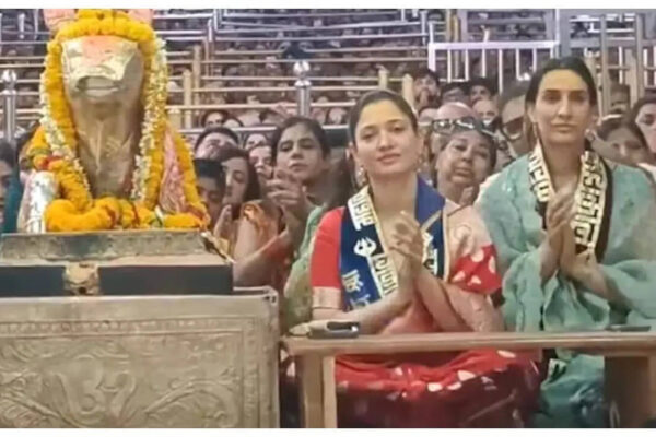 Mahakaleshwar Temple: Tamannaah Bhatia visits the Mahakaleshwar temple and seeks spiritual refuge during morning aarti - Watch |