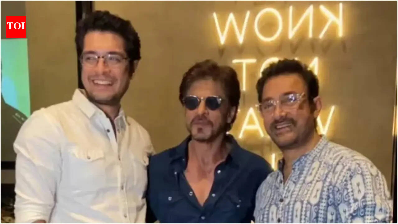 Junaid Khan: Shah Rukh Khan's funny advice to Junaid Khan; says, 'Call me if you want to complain about your father' | Hindi Movie News