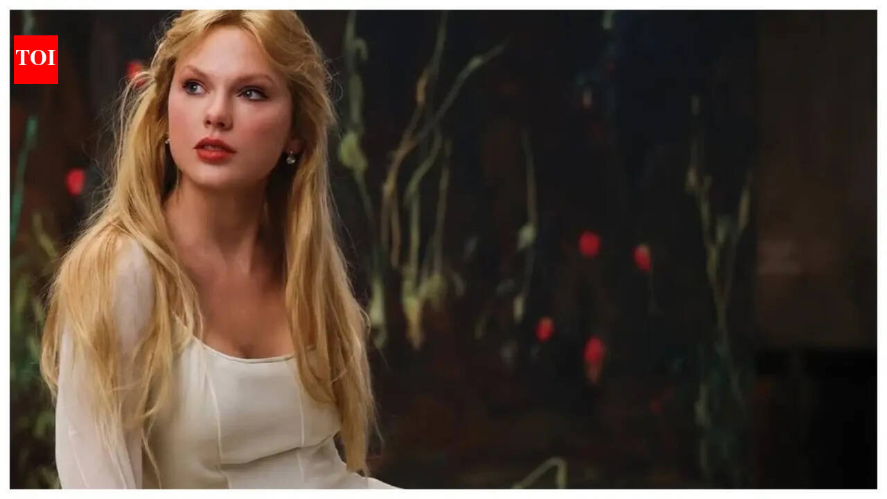 Taylor Swift: Bride-to-be Taylor Swift steps out in white on New York dinner date; creates fan-frenzy outside restaurant - WATCH |