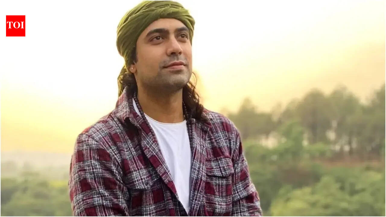 'Dhurandhar' singer Jubin Nautiyal brings home a pre-owned luxury BMW i7 electric sedan worth over Rs. 1.30 crore | Hindi Movie News
