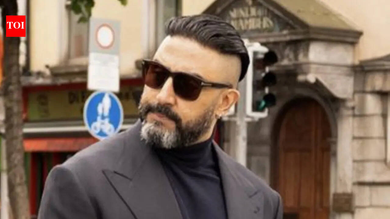 Abhishek Bachchan's FIRST LOOK from 'King' sets leaked online; fans say 'Udhar NEET ka paper aur idhar KING ka puraa cast expose ho gaya hai'- VIRAL PIC |