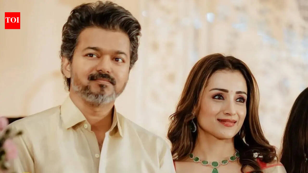 Trisha Krishnan blushes after fan mentions Thalapathy Vijay at Karuppu screening amid dating rumours