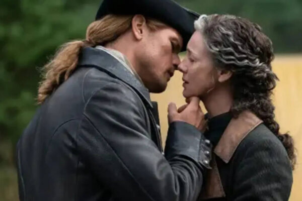 Sam Heughan and Caitríona Balfe starrer ENDS with surprise finale; post-credit scene explained
