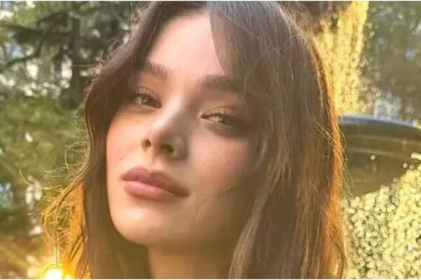 Hailee Steinfeld talks about the ‘amazing’ doula who helped her after the birth of her baby