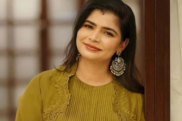 Chinmayi Sripada on how dubbing for Trisha in Suriya's 'Karuppu' triggered Vijay's 'Leo' memories