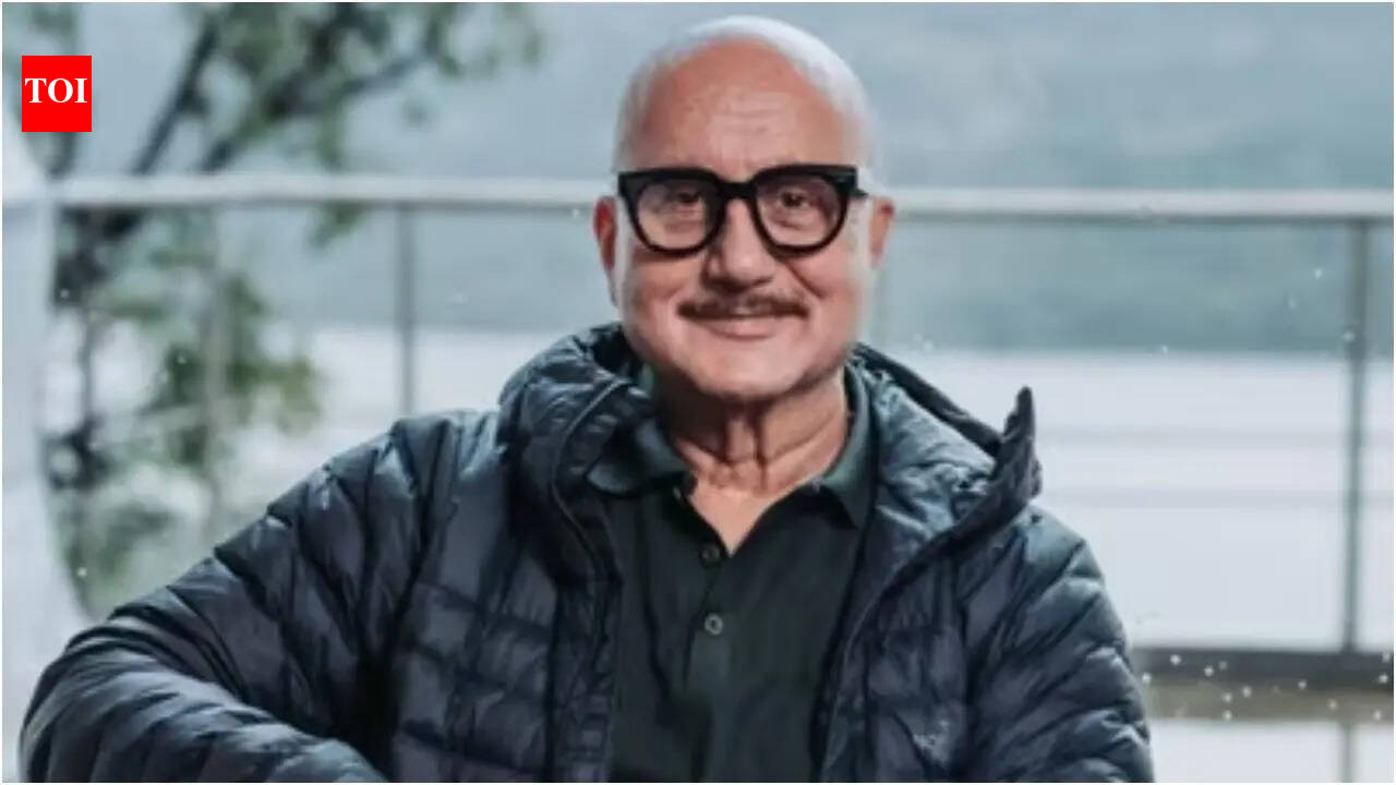 Anupam Kher slams toxic troll culture while referencing Yash Chopra and Subhash Ghai's famed parties: 'Darr lagta hai'