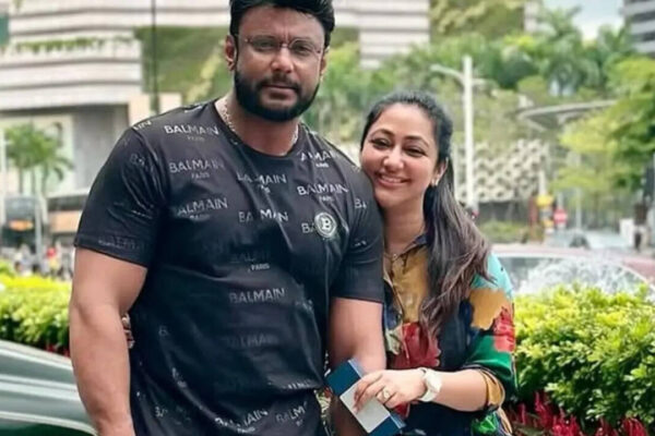 Darshan Thoogudeepa meets wife Vijayalakshmi and son in Jail; Emotional Kannada actor DID NOT eat friuits brought by family