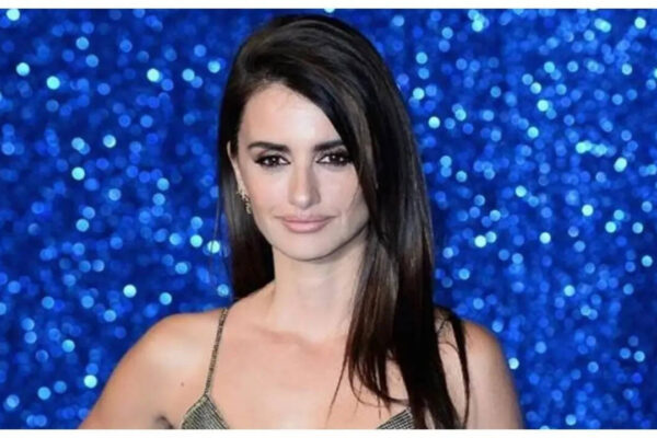 Penélope Cruz: ‘I thought I was about to die’: Penélope Cruz opens up about brain aneurysm scare during 'The Black Ball' shoot | English Movie News