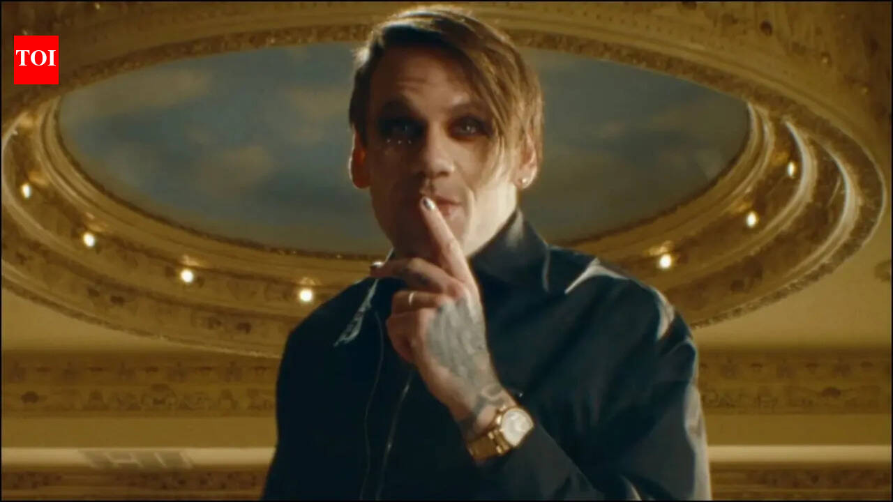 Caleb Shomo: Beartooth singer Caleb Shomo comes out as gay: ‘It’s been difficult to navigate the feelings’ |