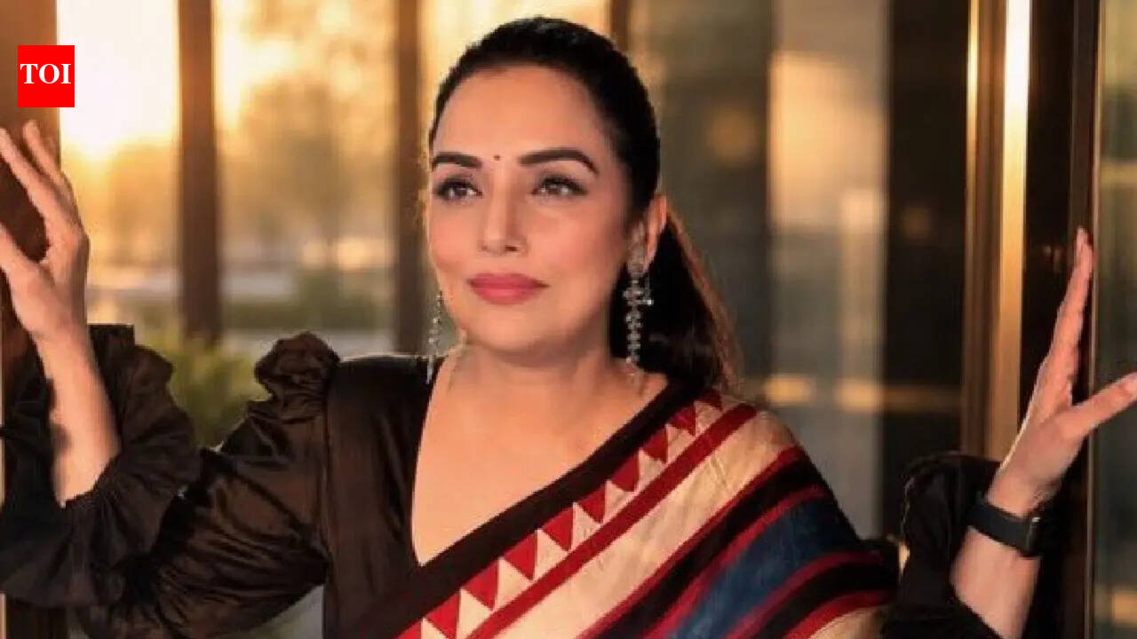 Shwetha Menon makes a strong statement on AMMA crisis; Actress ready to step down if seniors ask |