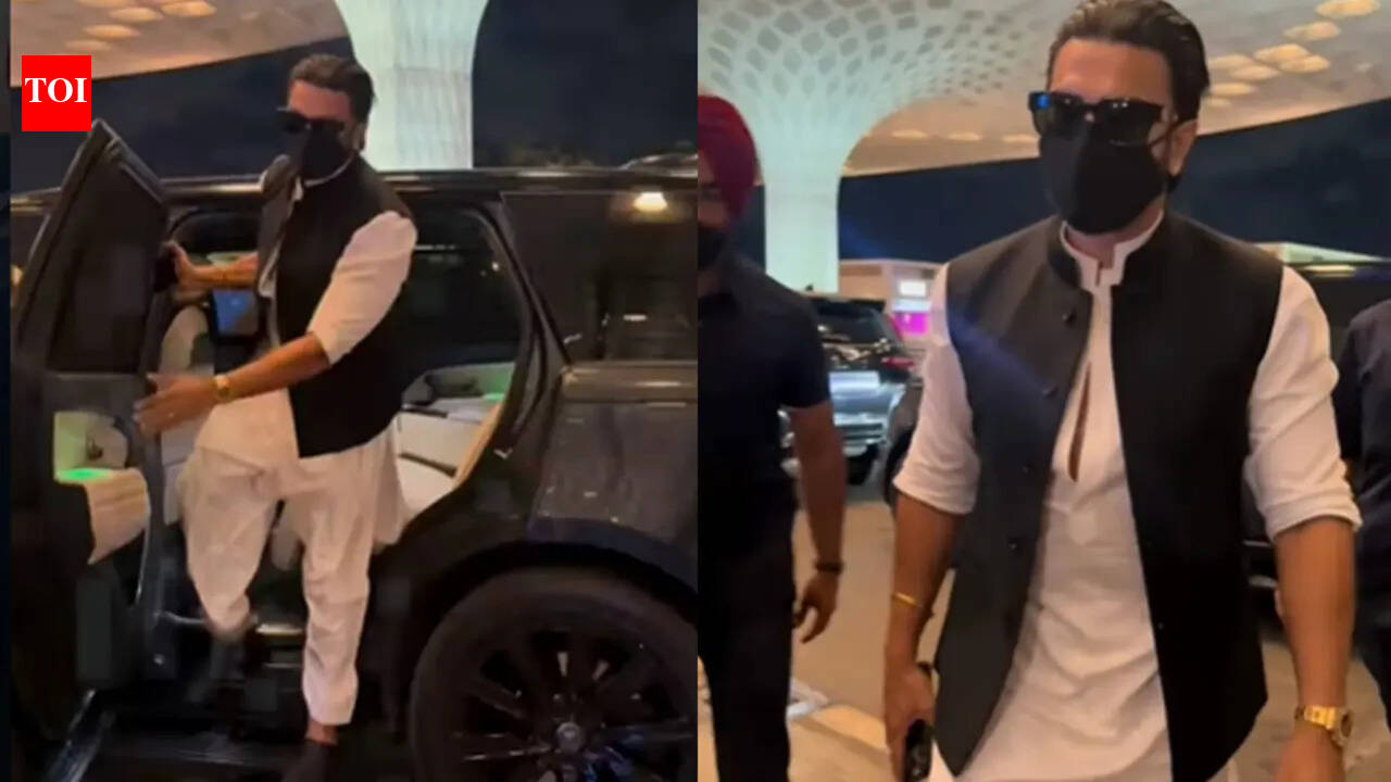 Ranveer Singh makes first public appearance amid FWICE boycott; spotted with security at Mumbai airport - WATCH | Hindi Movie News