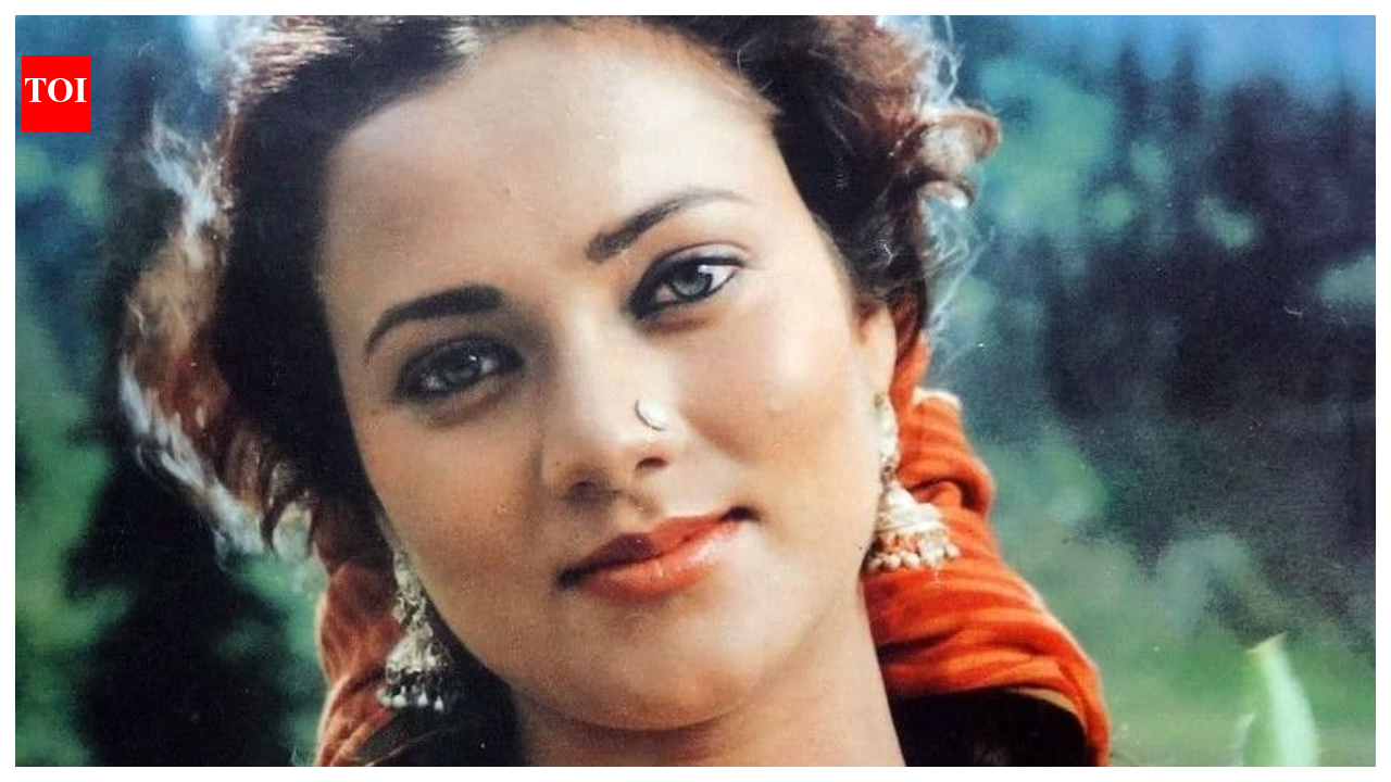 Mandakini recalls real grandeur and hours of waiting on Jeetendra's 'Singhasan' sets: Na VFX ka zamana tha, na shortcuts ka' | Hindi Movie News