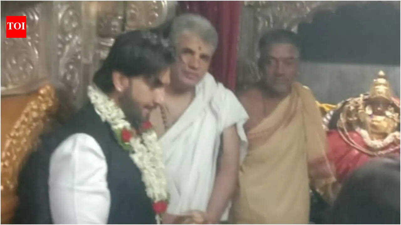 Ranveer Singh: Amid 'Don 3' row, Ranveer Singh seeks blessings at Chamundeshwari Temple as 'Kantara' mimicry case CLOSED | Hindi Movie News