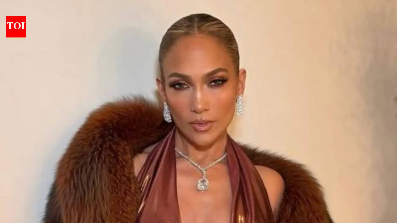 Jennifer Lopez: Song lyrics of the day by Jennifer Lopez: 'And every heartbreak was a yellow brick road...' | English Movie News