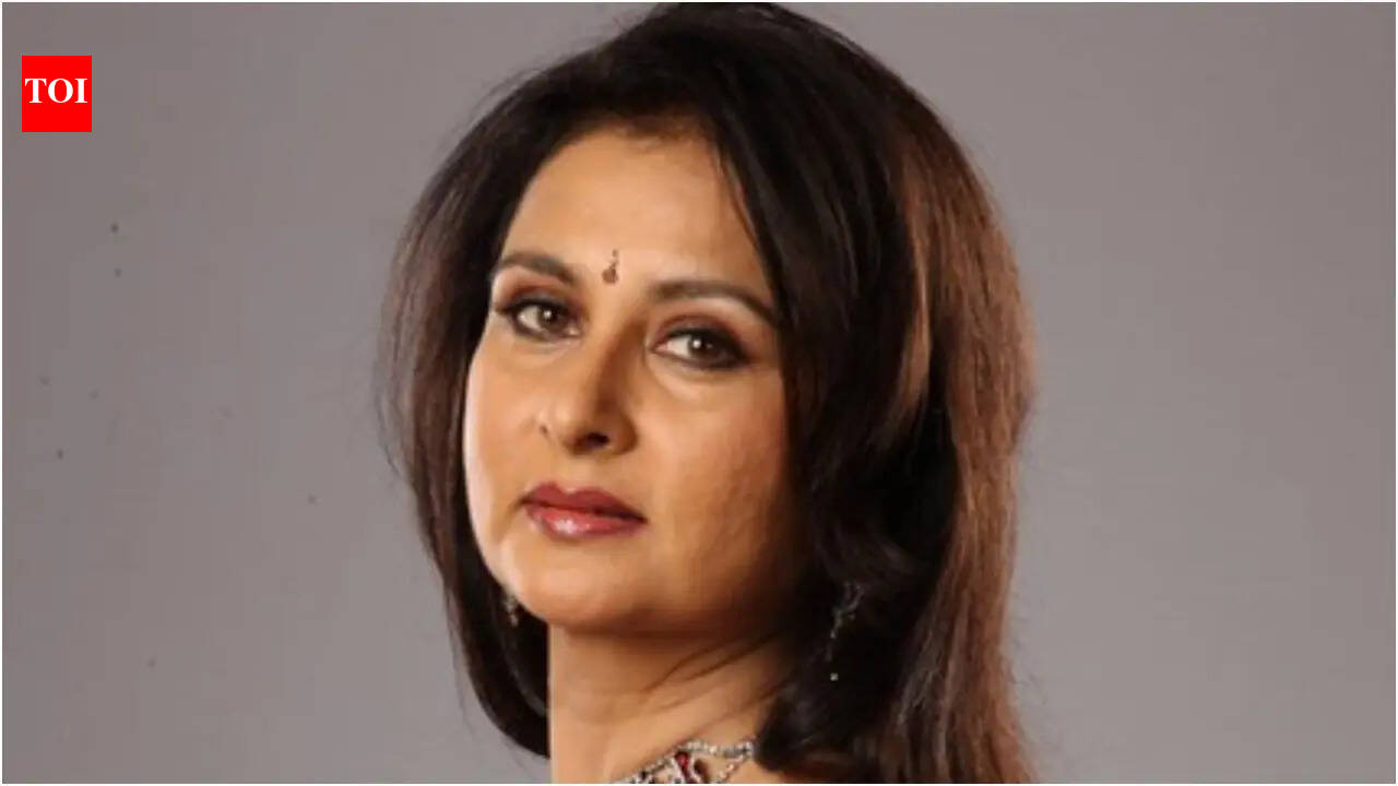 Poonam Dhillon CLARIFIES CINTAA's stance on 'Don 3' controversy: ‘Ranveer Singh could have involved us’ | Hindi Movie News