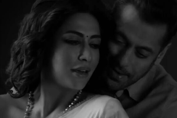 'Maatrubhumi': Salman Khan shares new 'Main Hoon' music video with Chitrangda Singh on Eid - WATCH﻿ |
