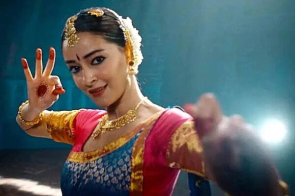 Ananya Panday: ‘Life Is Beautiful’; Ananya Panday shares calm new post after her 'Chand Mera Dil' Bharatanatyam controversy | Hindi Movie News
