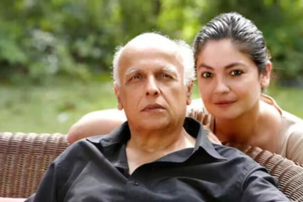 Pooja Bhatt recalls message from Mahesh Bhatt which made her quit alcohol after struggling with it for years due to troubles in her marriage | Hindi Movie News