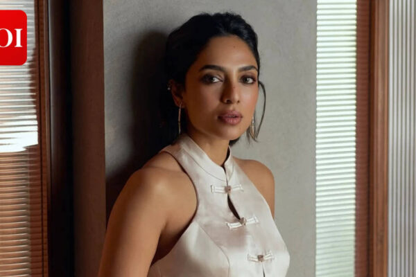 Sobhita Dhulipala's Career Best Performance in Pa Ranjith's 'Vettuvam': A Tease of a 'Crazy Avatar' |