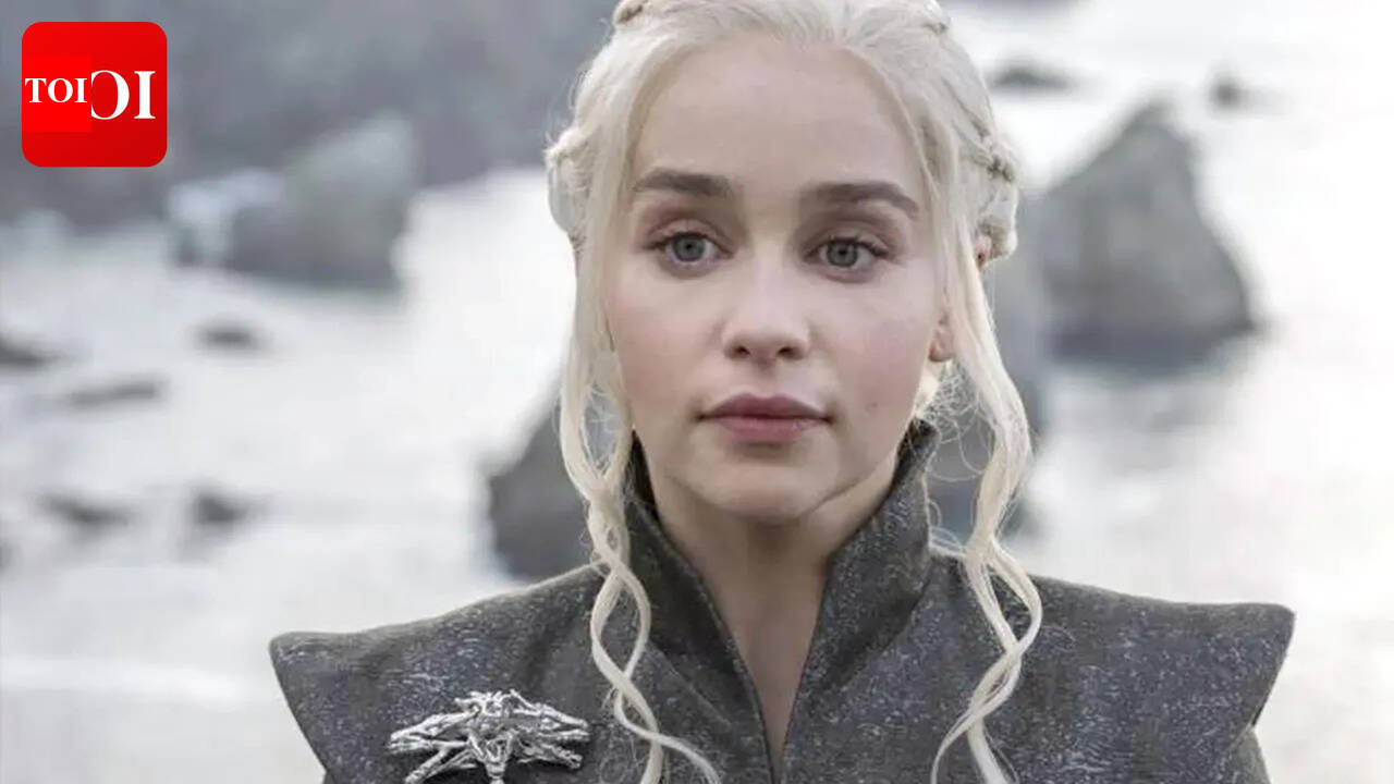 Emilia Clarke sets record straight about 'Game of Thrones' salary; says rumoured USD 300,000 paycheque was 'wildly exaggerated' |