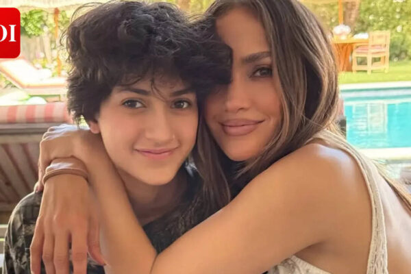 Jennifer Lopez's child Emme graduates as Oskar Muniz; Ben Affleck and Jennifer Garner's son Samuel attends ceremony - PICS |