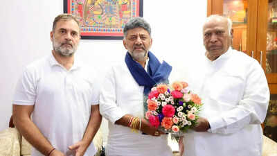 Karnataka poised for 1st leadership swap in 17 years: CLP set to formally elect DK Shivakumar today; 5-10 ministers likely to take oath next week | Bengaluru News